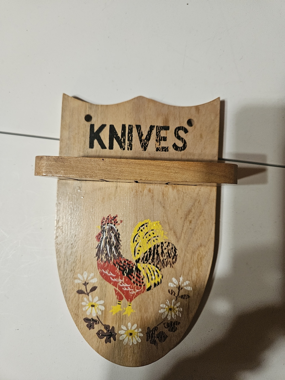 Vintage Wall Mounted 5 Slot Wooden Knife Holder with Rooster Design